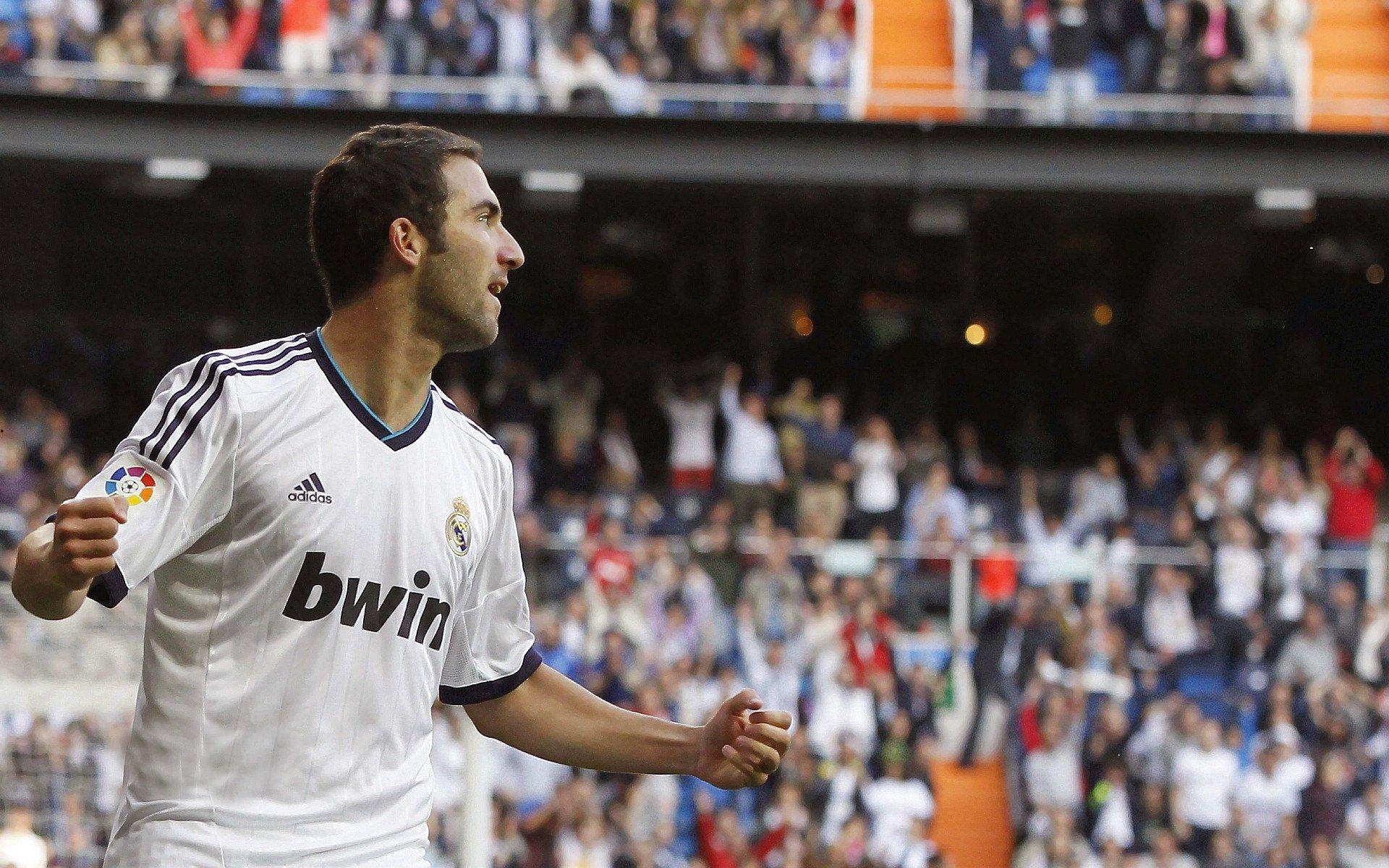 NBA总决赛激战正酣 勇士队逆转取胜扳平大比分-LEJING SPORTS